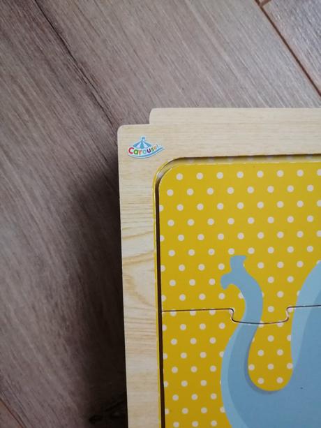 Puzzle zvieratá sanitka carousel,