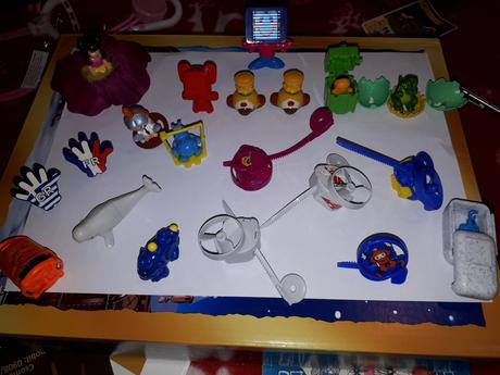 Kinder hracky,figurky, 