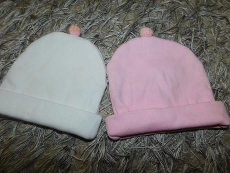 2x čiapka 62-68, 68