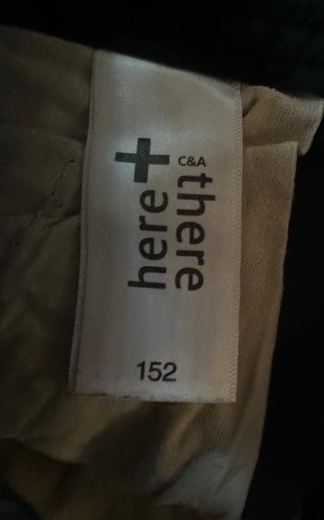 Šortky kapsáče, c&a,152