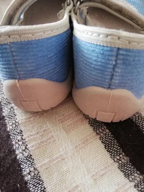 Papucky, kornecki,27