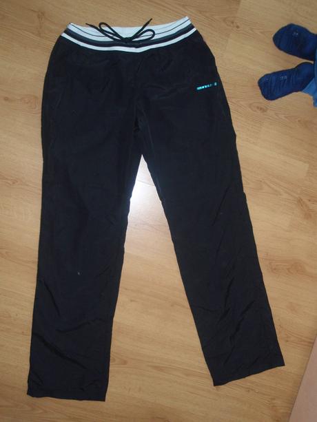 Znackove sportove tenke sustakove nohavice-envy, envy,38