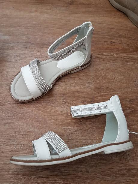 Krasne sandalky magic lady, 33