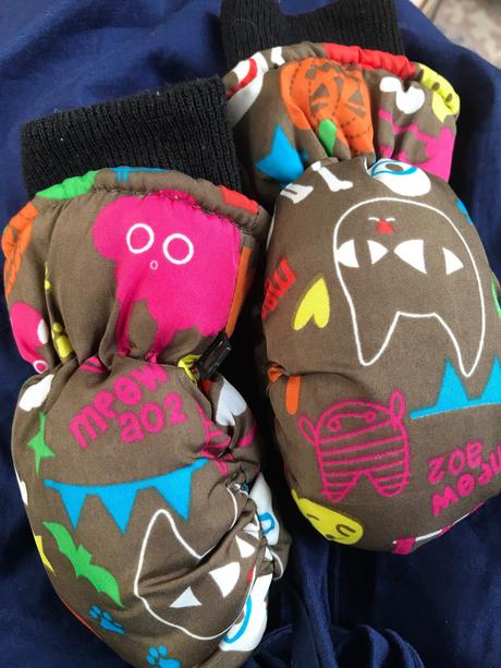 Rukavice palčiaky, 86