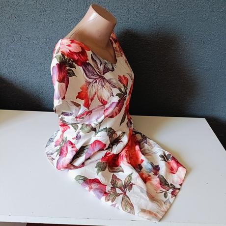 Kvietkovane saty, xl