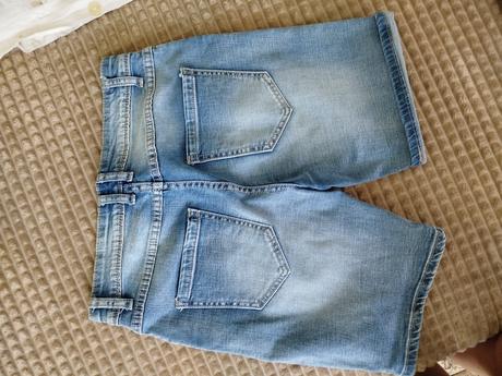 Kraťasy s padnutým pudlom, piazza italia,s