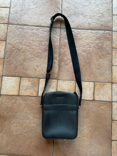 Michael kors taska cez rameno, michael kors