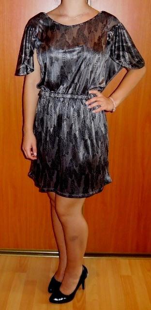 Šaty dámske - ihneď k odberu, m