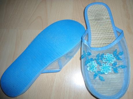 Modre letne papucky, 33