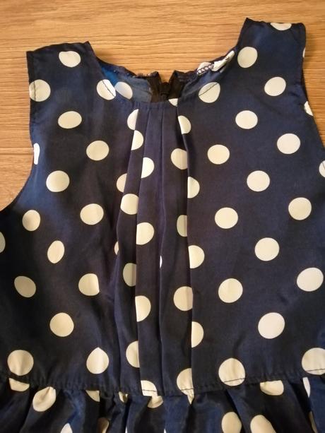 Dievčenské šaty, 128