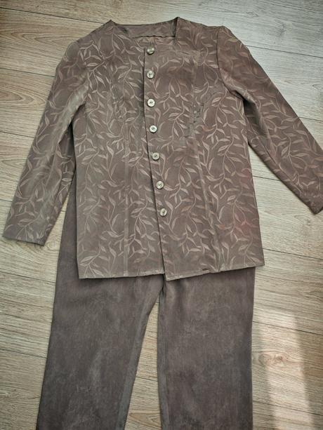 Pohodlný kostým, 48