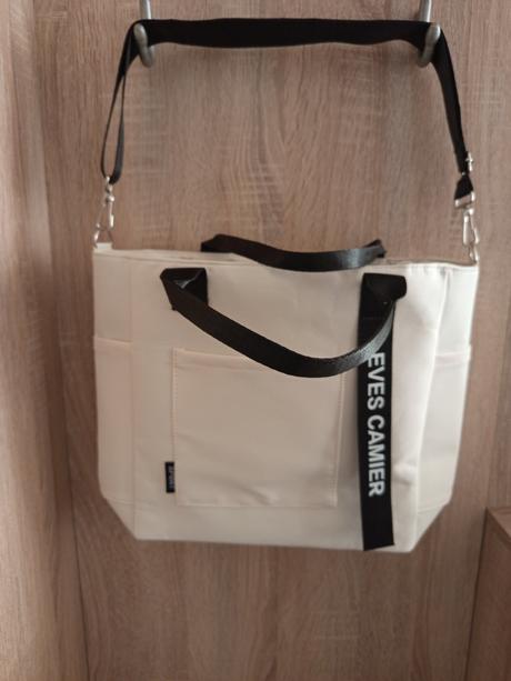 Raz použitá kabelka, 