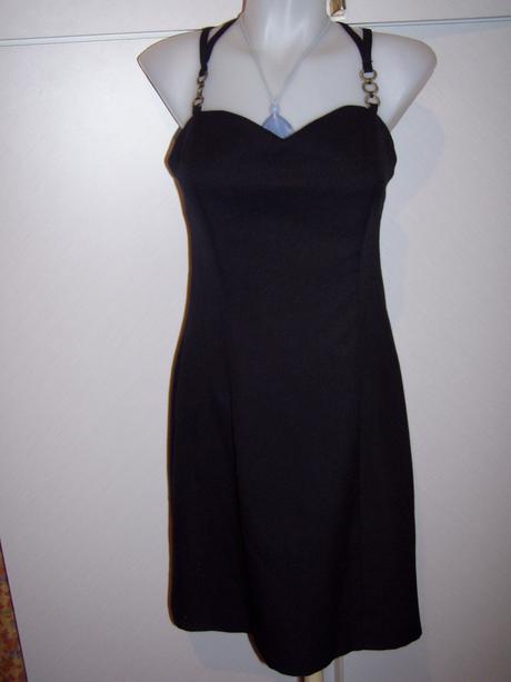 Čierne koktejlové šaty na prekrížené ramienka, 36