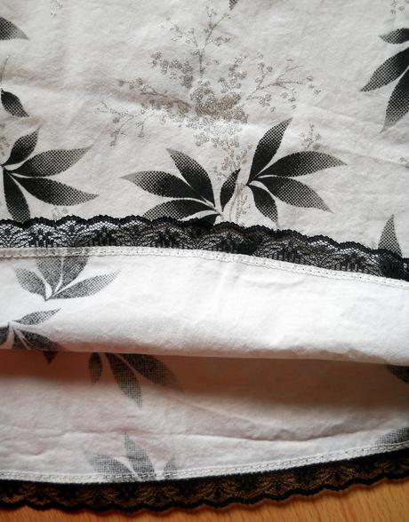 Kvetované šaty, 38