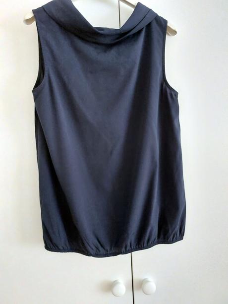 Sviatocná bluzka, 36