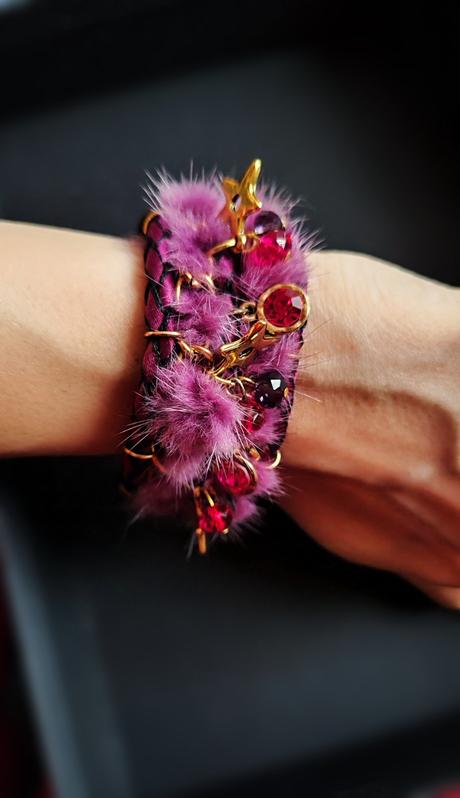 Chlpatý magnetický naramok,