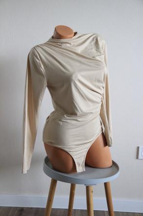 Béžovo krémový zberaný body top, l, l