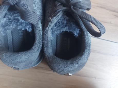 Zateplene tenisky, skechers,35