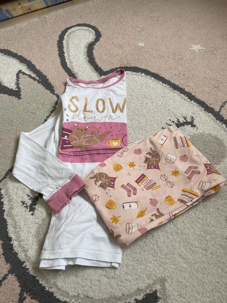 Pyzamo slow down, reserved,146