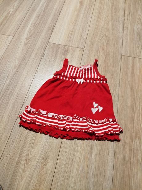 Šaty na ramienka, 86