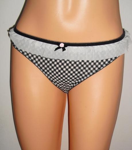 Karovane tangaciky s ruzickou, m