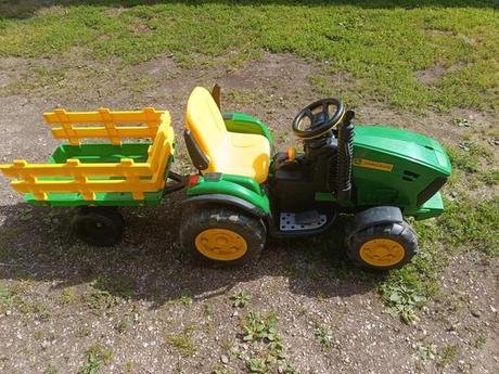 Detský traktor john deer, 