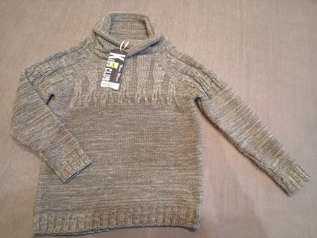 Svetre veľkosti 8, 10, kids club,134