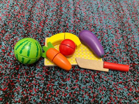 Drevená zelenin a ovocie na krajanie, 