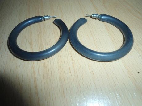 Sede nausnice - kruhy, 