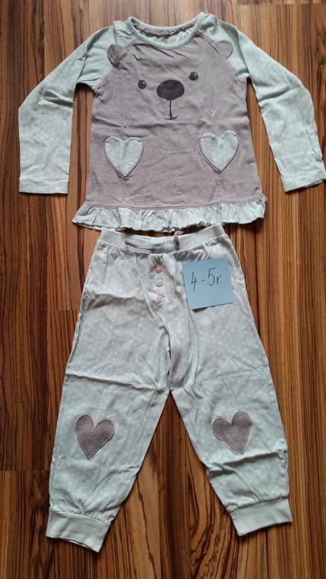 Detske pyzamo, 104