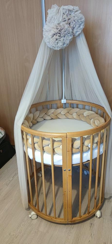 Baldachyn, stojan na baldachyn a pletenec kolo pos,