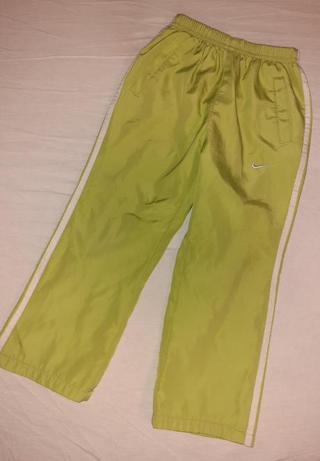 Podšité gate, nike,110