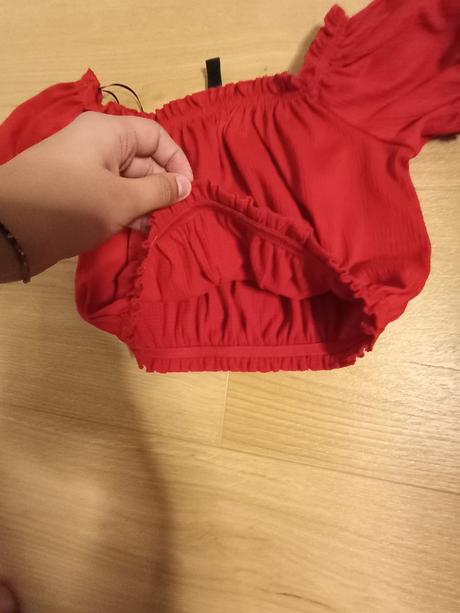 Červený crop top 146-164, xs