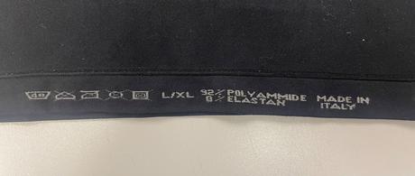 Čierne elastcké rolákové tričko bez rukávov., l