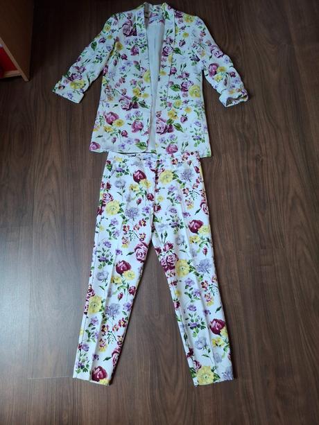 Kvetinkový nohavicový kostým, reserved,36