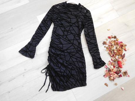 Čierne šatočky s,, s