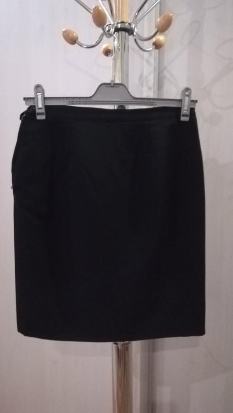 Dámska klasická sukňa, 40