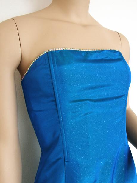 Spoločenské šaty, 34