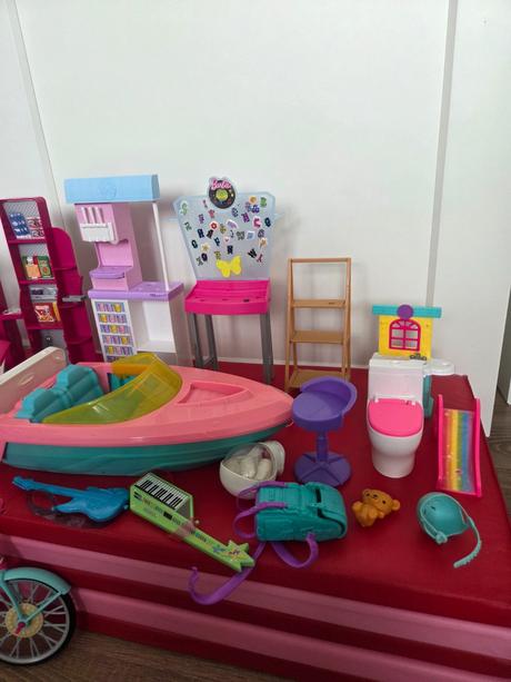 Barbie hračky, 