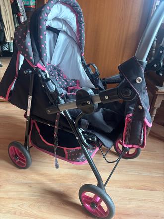 Kočiar pre bábiky, 
