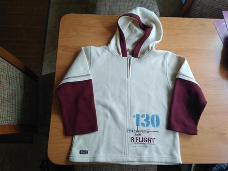 Zachovalá teplakova suprava, 122