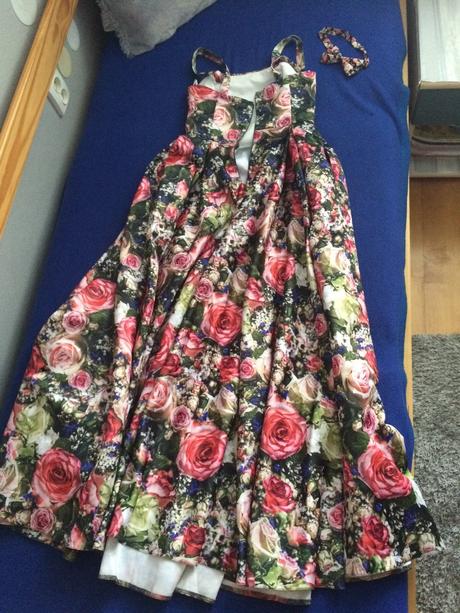 Spoločenské šaty, s