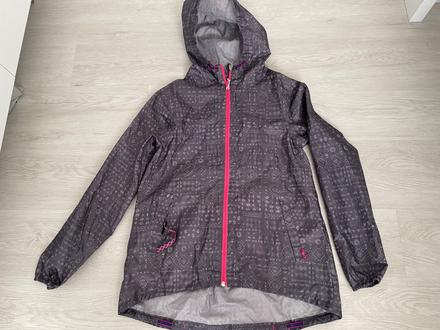 Tenká bundách do dažďa alebo prsilpast., decathlon,152