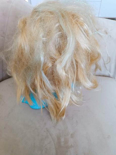 Česacia hlava -bábika, 