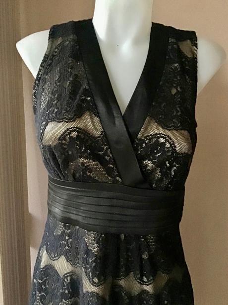 Krajkove krasne šaty, m