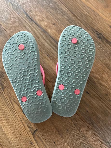 Dievčenské šľapky oneill, 33