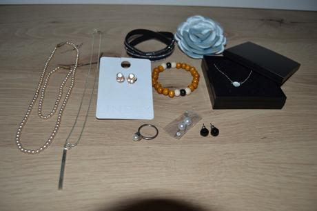 Bižutérne šperky 3 sady balené po 11 ks/7e,