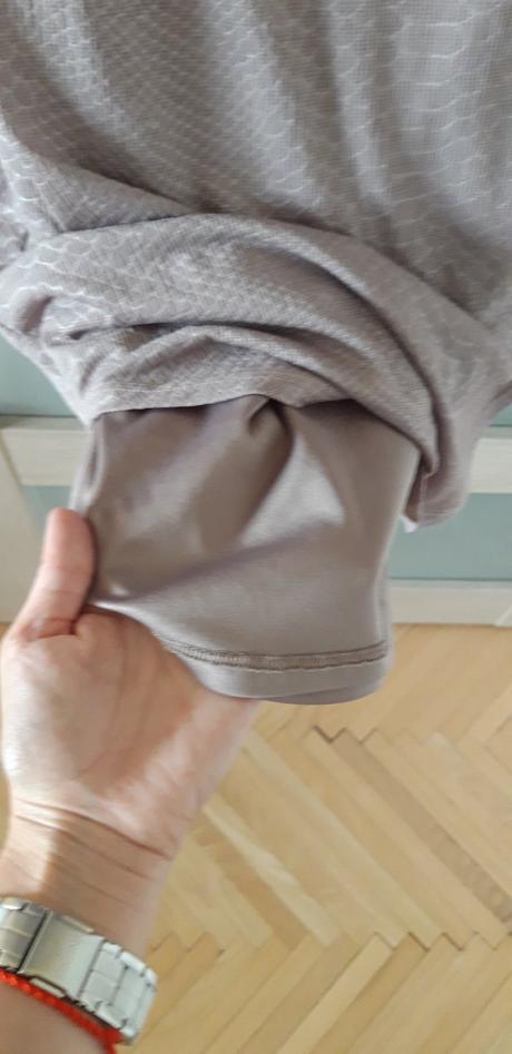 Zaujímavé šaty, s