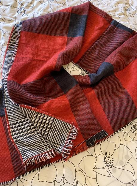 Elegantný mäkký obojstranný šál uni, 