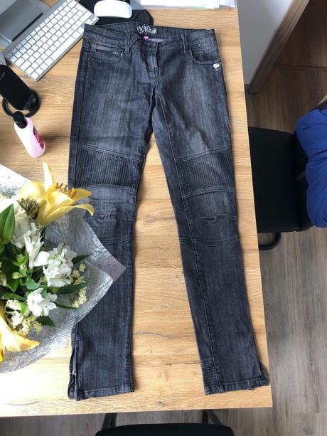 Cierne rifle velkost s 36, 36